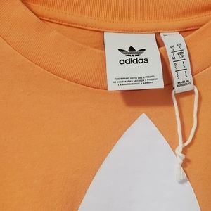 Addidas tshirt